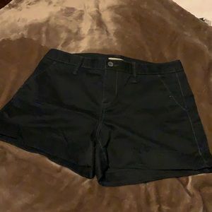 New w/o tags black woman’s Old Navy short size 12